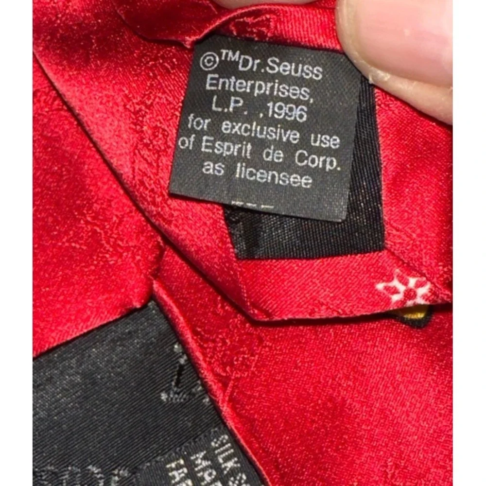 Dr Seuss The Grinch Stole Christmas Red Silk Necktie Holiday‎ Festive